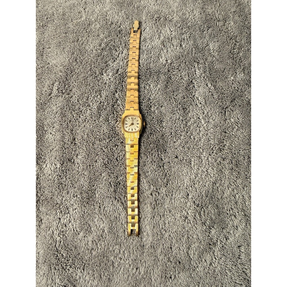 Vintage Timex Square Silver Dial Analog Wristwatch Gold Metal Bracelet wind up